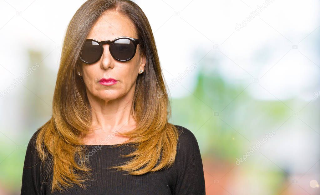 Женщина В Очках Фото Средних Лет