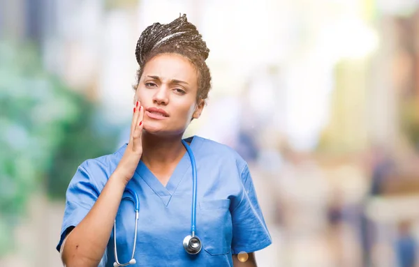 Junge Geflochtene Haare Afrikanisch Amerikanische Mädchen Professionelle Chirurgin Über Isolierten — Stockfoto