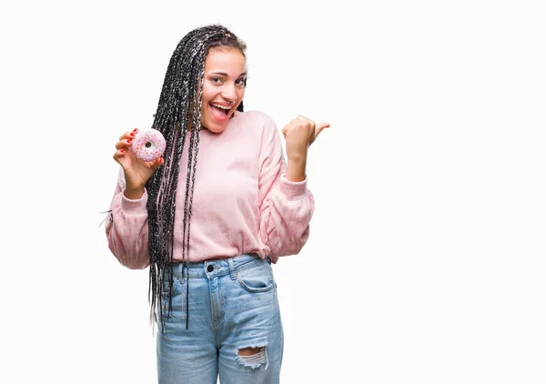 Fiatal Afroamerikai Lány Rózsaszín Fánk Eszik Mint Elszigetelt Háttér Nagyon — Stock Fotó