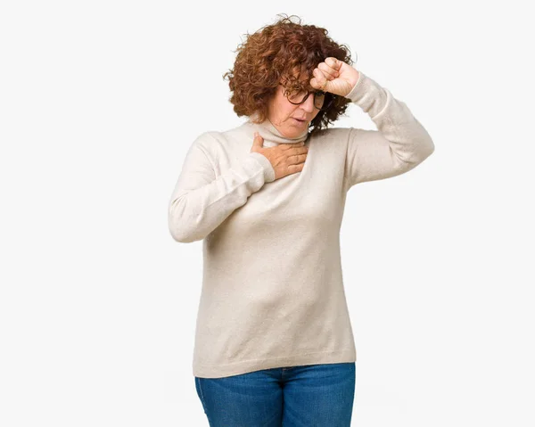 Hermosa Mujer Mediana Edad Ager Usando Suéter Cuello Alto Gafas — Foto de Stock