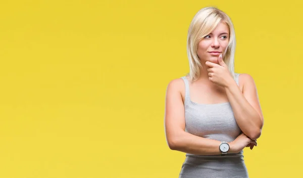 Young Beautiful Blonde Woman Isolated Background Hand Chin Thinking Question — Stock Photo, Image