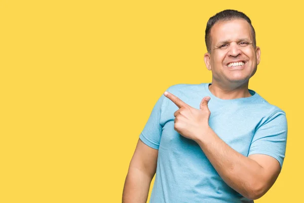 Hombre Árabe Mediana Edad Vistiendo Camiseta Azul Sobre Fondo Aislado — Foto de Stock