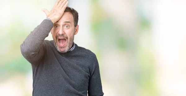 Hombre Mayor Mediana Edad Guapo Usando Suéter Sobre Fondo Aislado —  Fotos de Stock