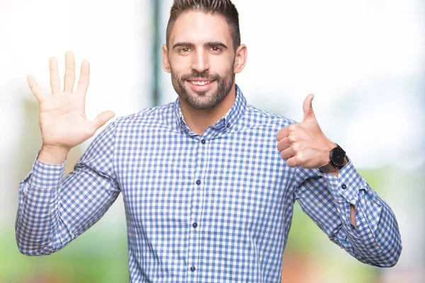 Joven Hombre Guapo Sobre Fondo Aislado Mostrando Señalando Hacia Arriba — Foto de Stock