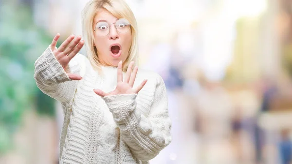 Junge Schöne Blonde Frau Mit Winterpullover Und Brille Über Isoliertem — Stockfoto