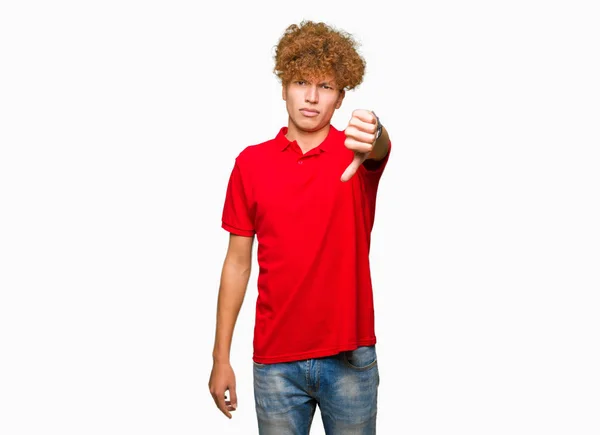 Jonge Knappe Man Met Afro Haar Dragen Rode Shirt Zoek — Stockfoto