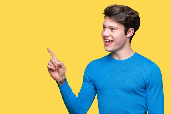 Junger Gutaussehender Mann Mit Blauem Pullover Vor Isoliertem Hintergrund Mit — Stockfoto