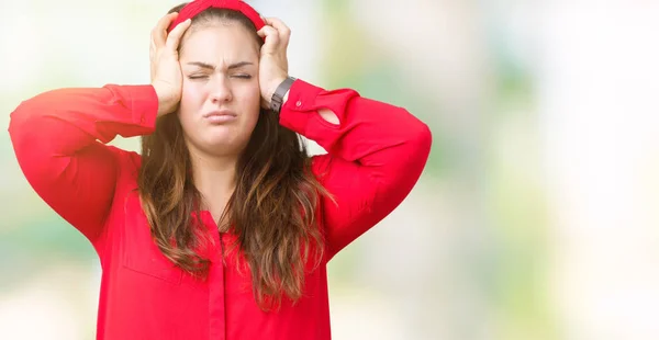 Vackra Storlek Ung Kvinna Över Isolerade Bakgrund Lider Huvudvärk Desperat — Stockfoto