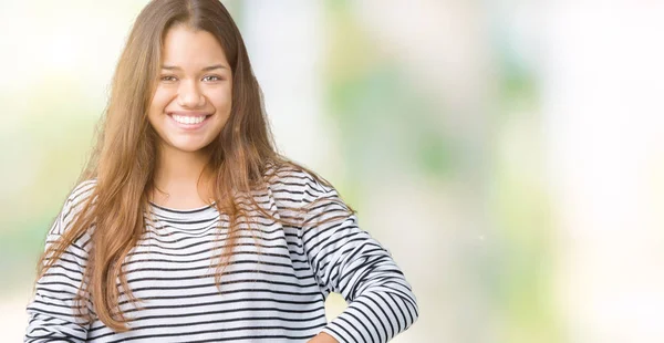 Giovane Bella Donna Bruna Che Indossa Maglione Righe Sfondo Isolato — Foto Stock