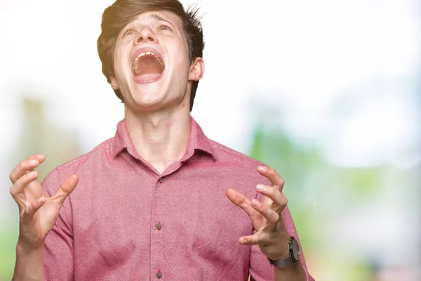 Mladý Pohledný Obchodní Muž Nad Izolované Pozadí Crazy Šílený Křik — Stock fotografie
