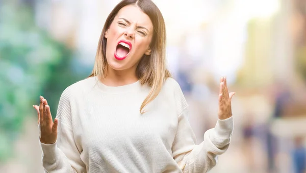 Mujer Hermosa Joven Suéter Blanco Casual Sobre Fondo Aislado Loco — Foto de Stock