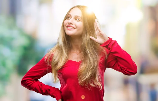 Joven Mujer Rubia Hermosa Vistiendo Suéter Rojo Sobre Fondo Aislado —  Fotos de Stock