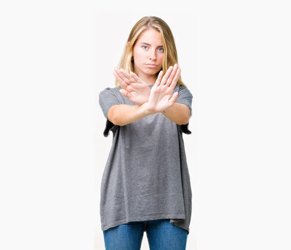 Schöne Junge Frau Trägt Übergroße Lässige Shirt Über Isoliertem Hintergrund — Stockfoto