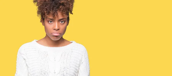 Linda Jovem Afro Americana Vestindo Camisola Inverno Sobre Fundo Isolado — Fotografia de Stock