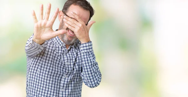 Knappe Middenleeftijd Elegante Senior Zakenman Bril Geïsoleerd Achtergrond Die Betrekking — Stockfoto