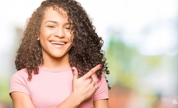 Young Beautiful Woman Curly Hair Wearing Pink Shirt Cheerful Smile — Stock Photo, Image