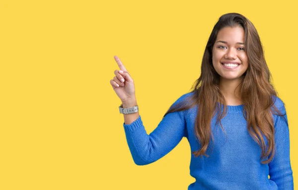 Jovem Bela Mulher Morena Vestindo Camisola Azul Sobre Fundo Isolado — Fotografia de Stock