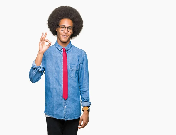 Jovem Homem Negócios Afro Americano Com Cabelo Afro Vestindo Óculos — Fotografia de Stock