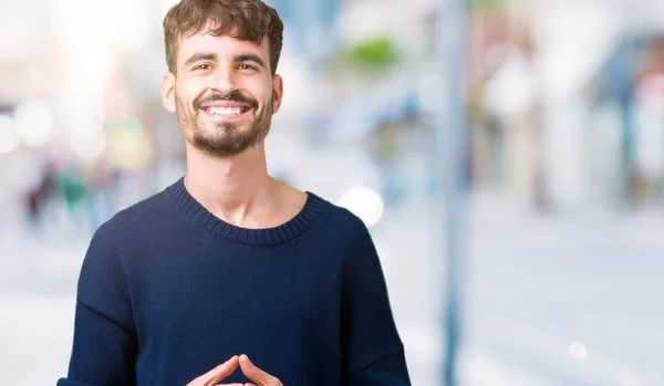 Joven Hombre Guapo Sobre Fondo Aislado Las Manos Juntas Los —  Fotos de Stock