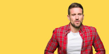 Çünkü mide üzerinde el ile rahat gömlek giymiş yakışıklı hazımsızlık, ağrılı hastalık hasta hissediyor. Ağrısı kavramı.