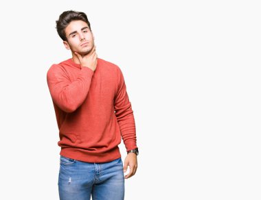 İzole genç yakışıklı adam arka plan ağrılı boyun, boğaz gribi, kesek ve enfeksiyon için dokunaklı