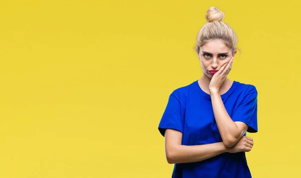 Jovem Linda Loira Azul Olhos Mulher Vestindo Azul Shirt Sobre — Fotografia de Stock