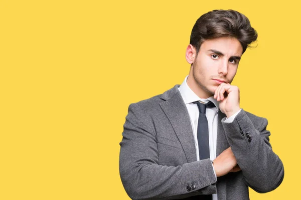 Junger Geschäftsmann Anzug Und Krawatte Über Isoliertem Hintergrund Mit Hand — Stockfoto