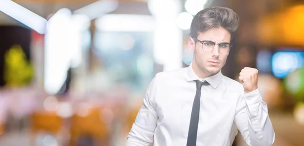 Jeune Homme Affaires Portant Des Lunettes Sur Fond Isolé Colère — Photo