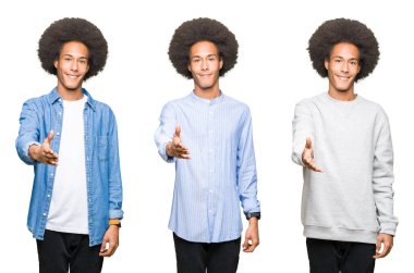 Tebrik ve konuksever dost sunan karşılıklı gülümseyen beyaz izole arka plan üzerinde afro saçlı Genç adam kolaj. Başarılı iş.