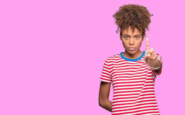 Bella Giovane Donna Afro Americana Sfondo Isolato Indicazione Con Dito — Foto Stock