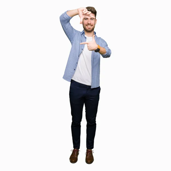 Jonge Knappe Blonde Man Dragen Casual Shirt Glimlachend Maken Frame — Stockfoto