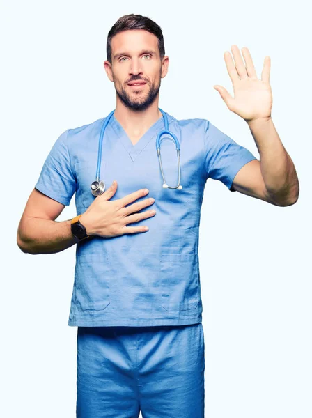 Schöner Arzt Uniform Über Isoliertem Hintergrund Der Mit Der Hand — Stockfoto