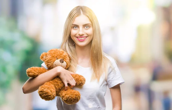 Junge Schöne Blonde Frau Hält Teddybär Über Isolierten Hintergrund Mit — Stockfoto