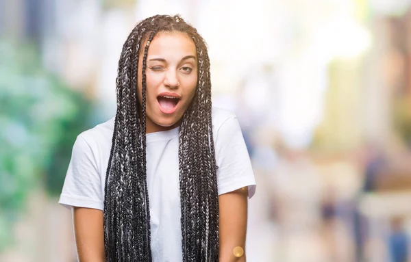 Young Gevlochten Hair Afrikaans Amerikaans Meisje Geïsoleerde Achtergrond Winking Kijken — Stockfoto