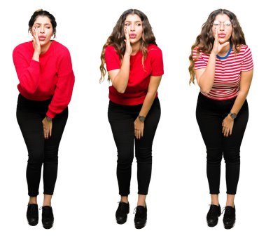 Beyaz izole arka plan el üzerinde güzel genç kadın kolaj gizli söylenti söyleyerek, kötü niyetli konuşma konuşma fısıldayan