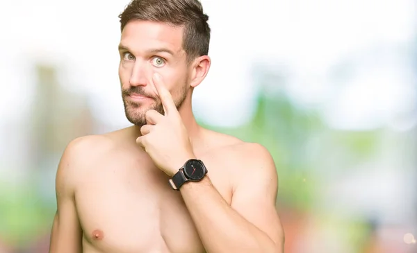 Handsome Shirtless Man Showing Nude Chest Pointing Eye Watching You — Stock Photo, Image