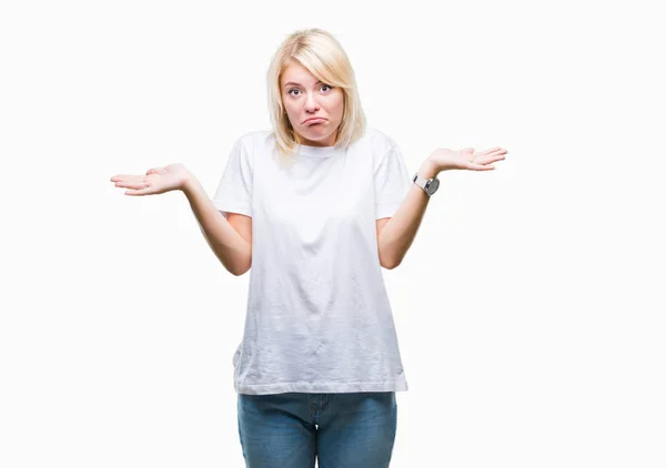 Joven Mujer Rubia Hermosa Con Camiseta Blanca Sobre Fondo Aislado — Foto de Stock