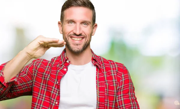 Bell Uomo Che Indossa Camicia Casual Gesticolando Con Mani Che — Foto Stock