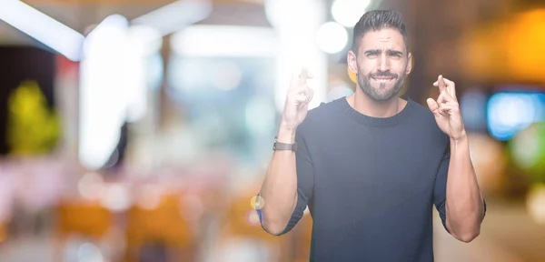 Joven Hombre Guapo Con Suéter Sobre Fondo Aislado Sonriendo Cruzando — Foto de Stock