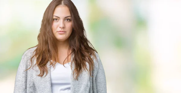 Hermosa Mujer Joven Talla Grande Con Chaqueta Invierno Sobre Fondo — Foto de Stock