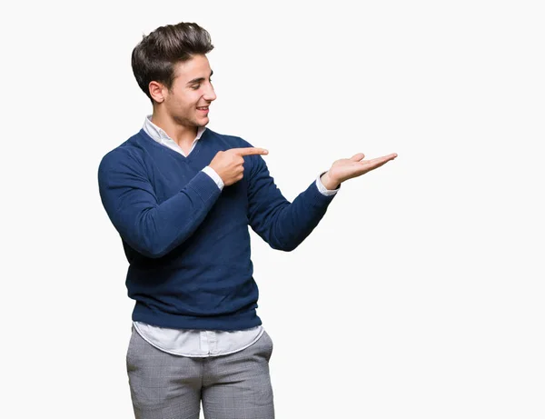 Joven Hombre Negocios Guapo Sobre Fondo Aislado Sorprendido Sonriendo Cámara — Foto de Stock