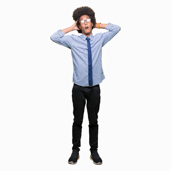 Jovem Homem Negócios Afro Americano Com Cabelo Afro Usando Óculos — Fotografia de Stock