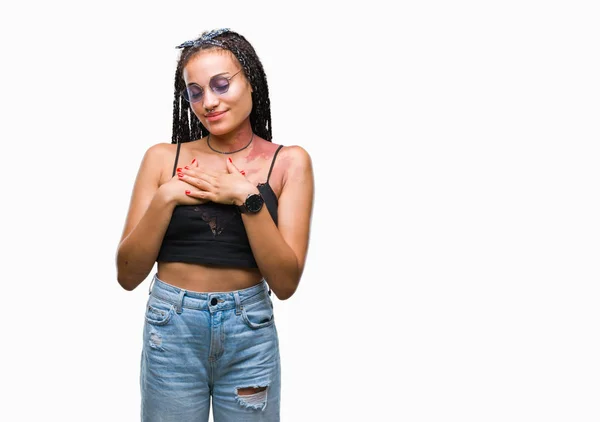 Unga Flätor Afroamerikan Med Födelse Märke Bär Solglasögon Över Isolerade — Stockfoto