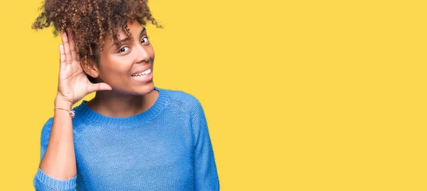 Beautiful Young African American Woman Isolated Background Smiling Hand Ear — Stock Photo, Image