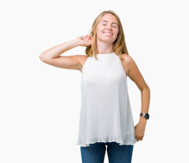 Geri, yorgun ve rahat, Uykulu ve erken sabah esneme germe izole arka plan güzel genç zarif kadın