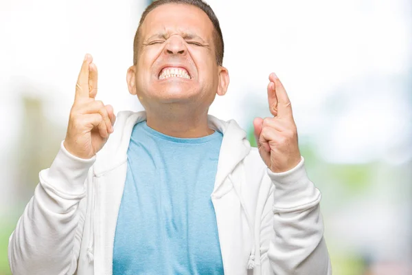 Hombre Árabe Mediana Edad Con Sudadera Sobre Fondo Aislado Sonriendo — Foto de Stock