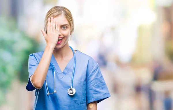 Ung Smuk Blondine Læge Kirurg Sygeplejerske Kvinde Isoleret Baggrund Dækker - Stock-foto