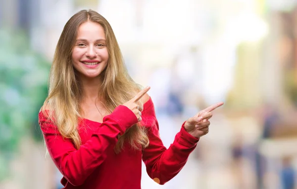 Jonge Mooie Blonde Vrouw Dragen Rode Trui Geïsoleerde Achtergrond Glimlachen — Stockfoto