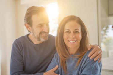 Romantik orta yaş kaç evde aşk içinde