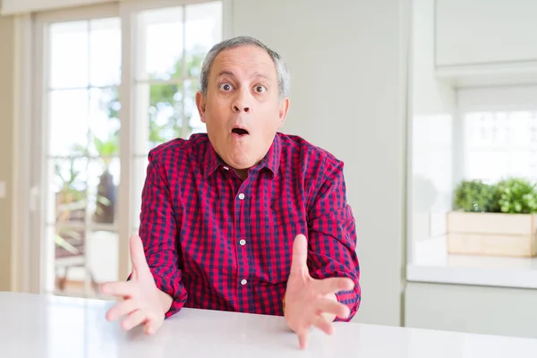 Handsome Senior Man Home Afraid Shocked Surprise Expression Fear Excited — Stock Photo, Image